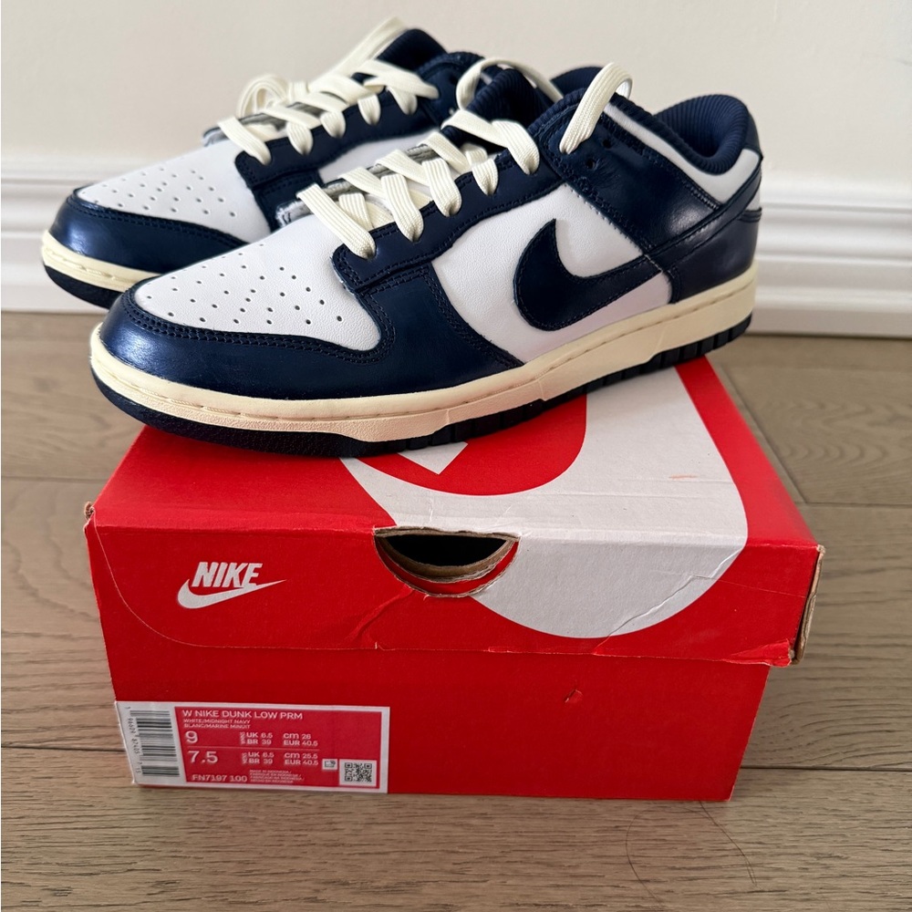 Nike Dunk Low PRM in Vintage Navy